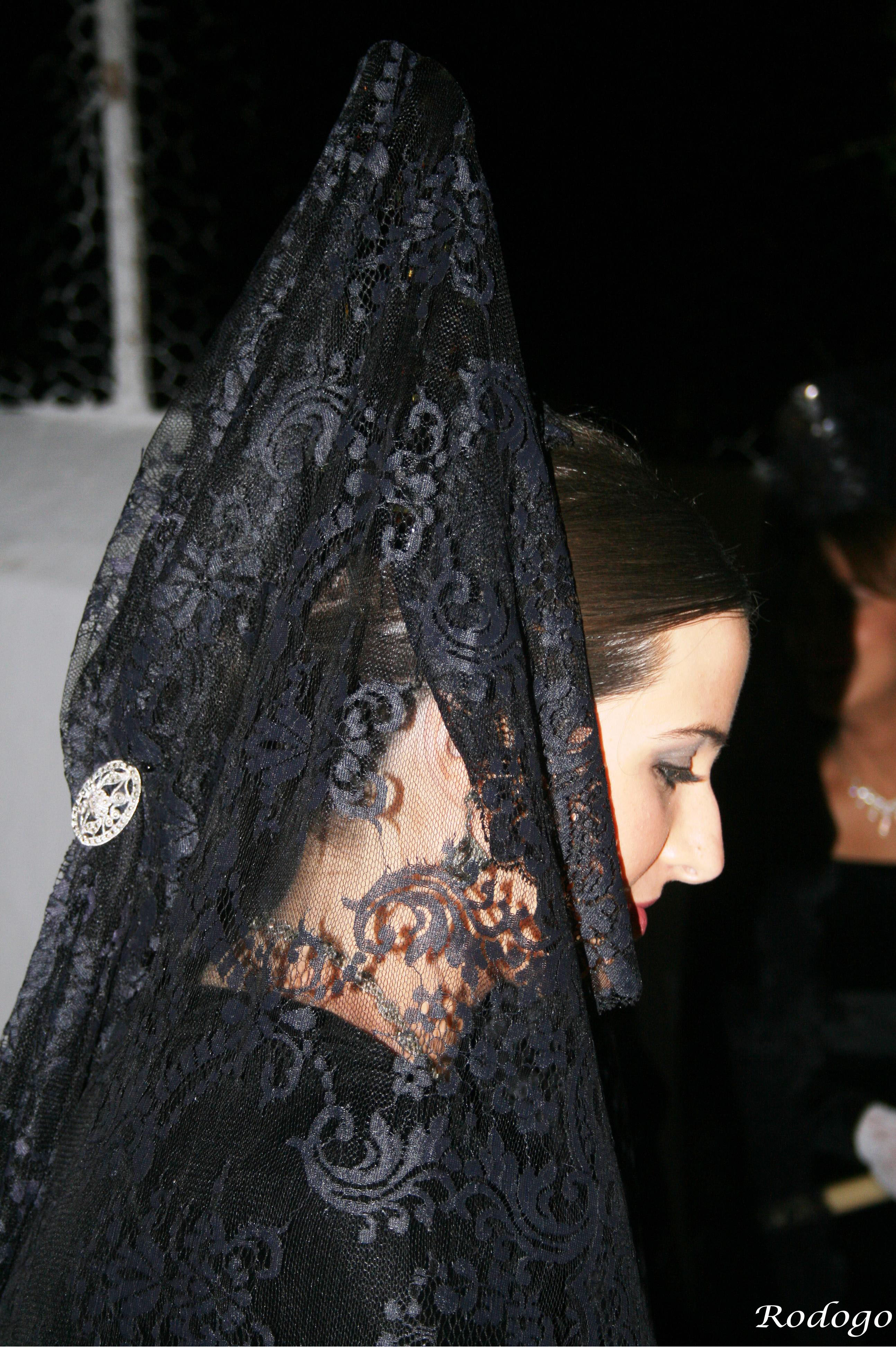 Mantillas en Viernes Santo. 2016. Rodogo.