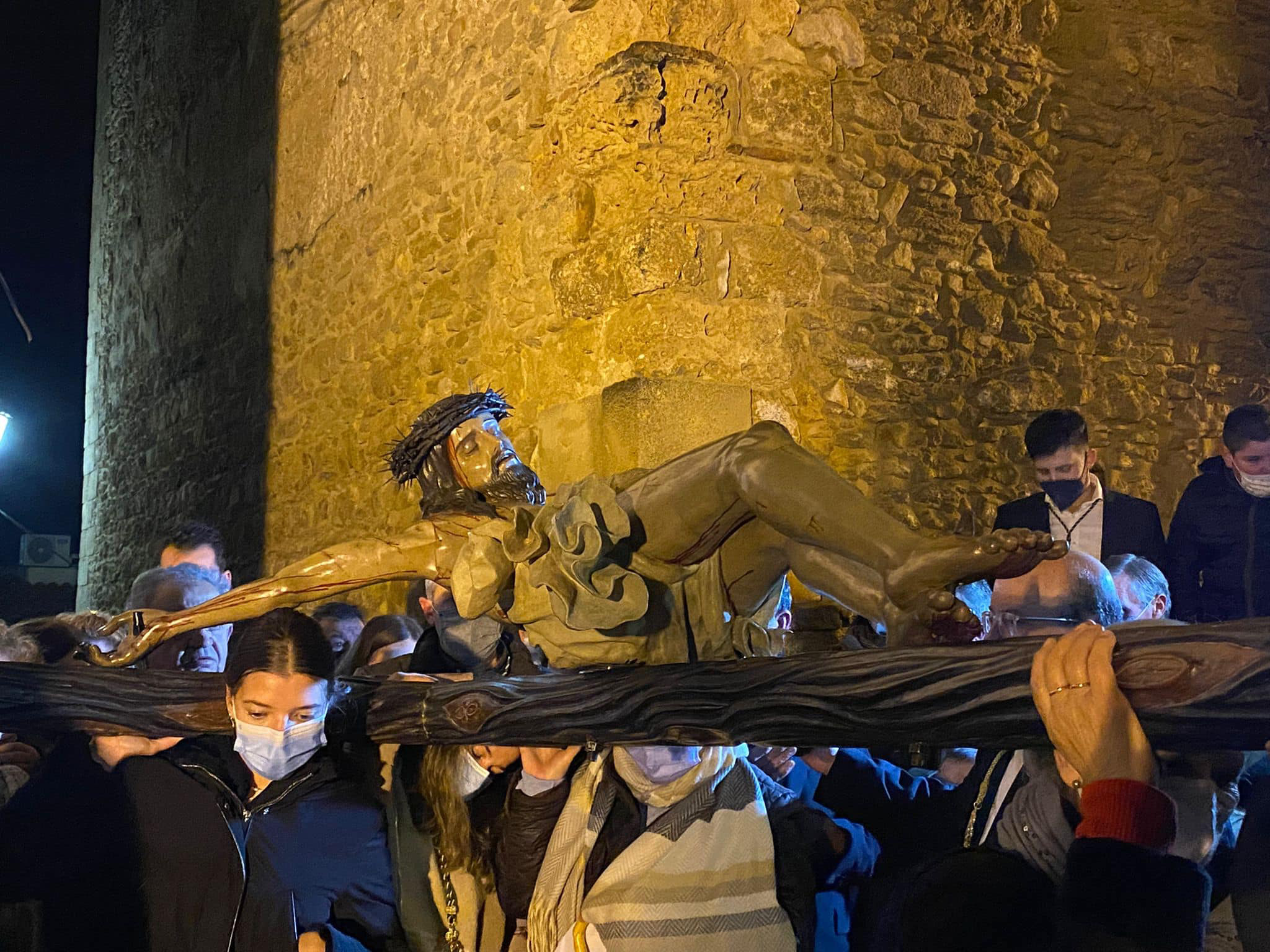 Traslado del Cristo de la Vera+Cruz con motivo de la bendición de la Casa Hermandad