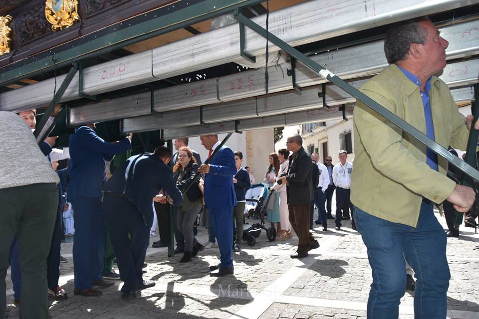 Maria GJ 2018 Domingo de Resurrección Bajo el Trono