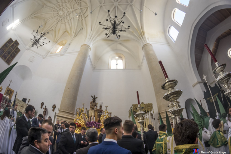 Mario García Vargas 2018 Jueves Santo Amarrao y la Virgen de los Dolores en la iglesia