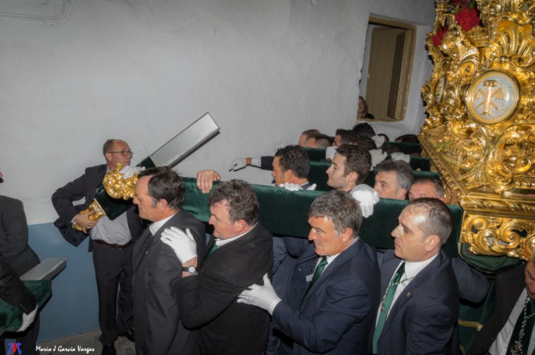 Mario García Vargas 2017 Jueves Santo Costaleros Cuevas de la Sombra Detalles Trono