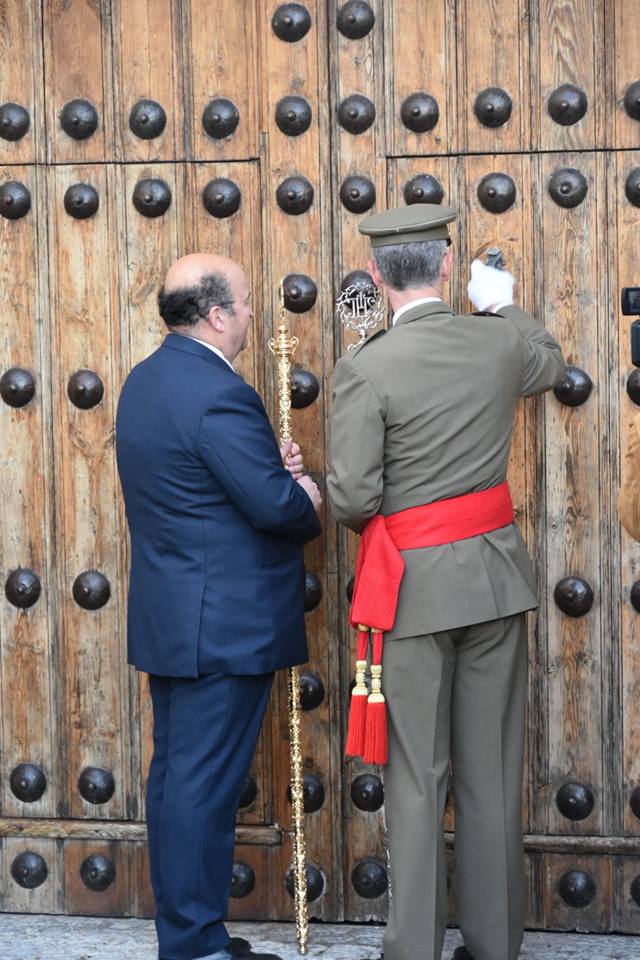 María GJ 2018 Viernes Santo Llamada a la puerta de la Iglesia Sebastián Luque