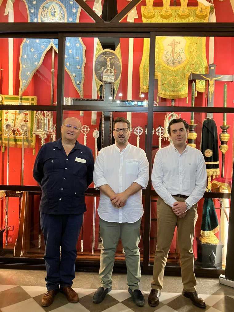 Los Blancos, en la Confraternidad de Hermandades de la Vera+Cruz en Osuna. 25 de junio de 2022