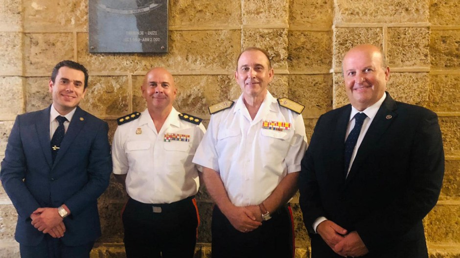 Los Blancos en el acto militar de San Fernando